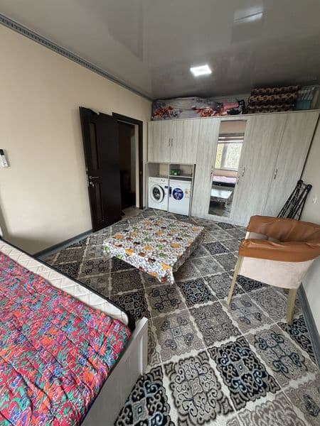 Уй яхши холатда. Оилага берилади. Хамма шароит бор