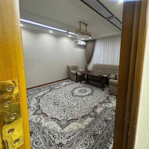 Комнат: 2<br />
•Этаж: 4<br />
•Этажность: 10<br />
•Площадь — фото 2