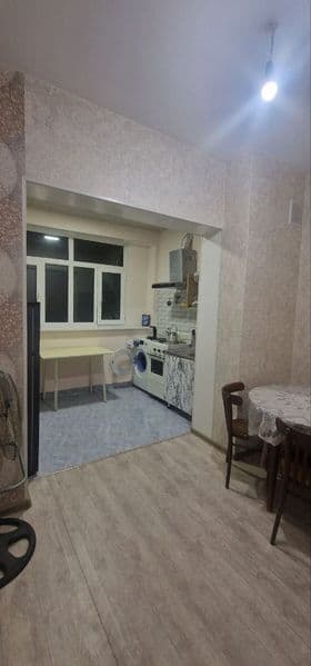 Сдается своя просторная  квартира 1 переделана в 2х. Массив  — фото 4