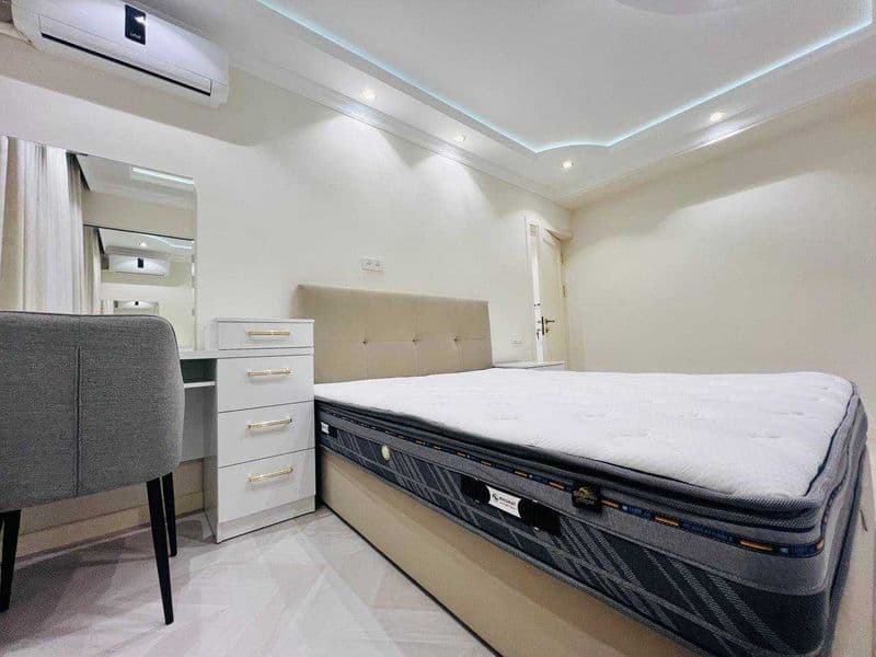 • ЖК: Kazahstan<br />
• Комнат: 3<br />
• Этаж: 2<br />
• Пл