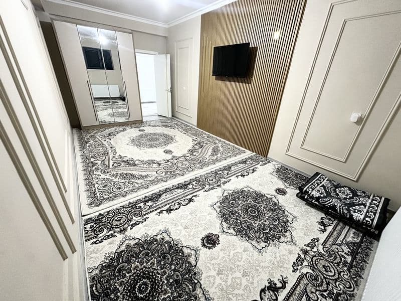 Янги уй ремонтдан чикган ,яхши одобли тоза тинч узоок муддат