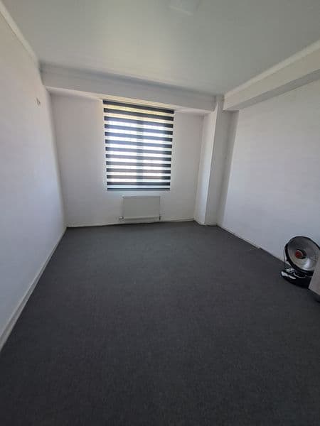 Яшнабод олмос махаллада арендага квартира <br />
2 хонали. 3