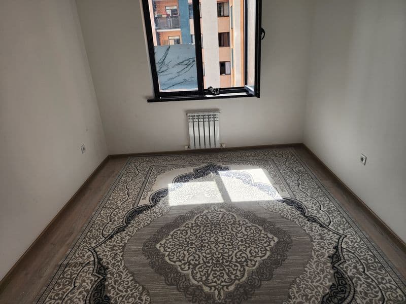 Kvartira beriladi bezmakler 2 xonalik hamma sharoiti bor<br 