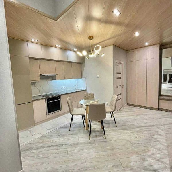 Ц-2<br />
Ор-р: Алайский супер центр<br />
Кол-во комнат: 2в — фото 5