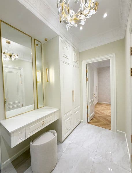 Новый ремонт мебель техника всё есть <br />
Новостройка <br 