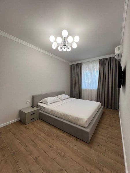 3 комнатную квартиру на 5 этаже,<br />
В квартире есть все н