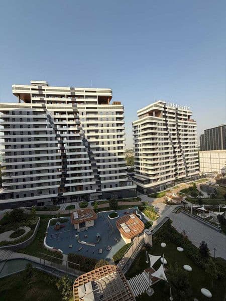 • ЖК: Infinity<br />
• Комнат: 2<br />
• Этаж: 8<br />
• Пло