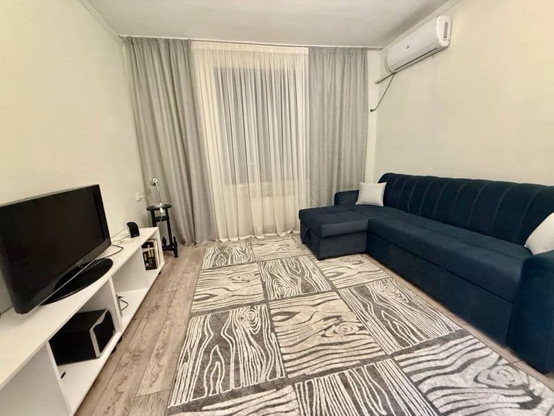 Сдается впервые в аренду 2 комнатная квартира в в центре,<br