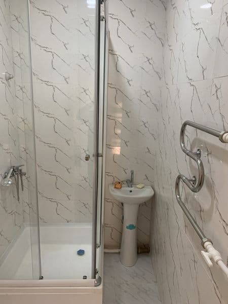 Кравати,кухонная гарнитура,шкафы имеется.<br />
Яшнабадском  — фото 5