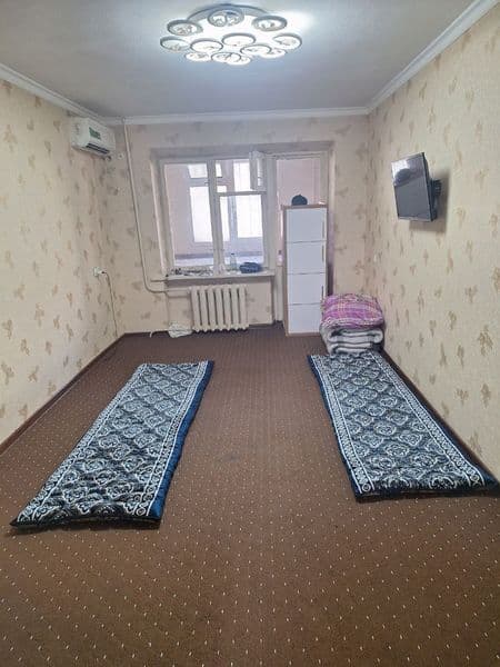 Arend farxadskiy bazar yonda<br />
2 xona 1 etaj <br />
2*6  — фото 2