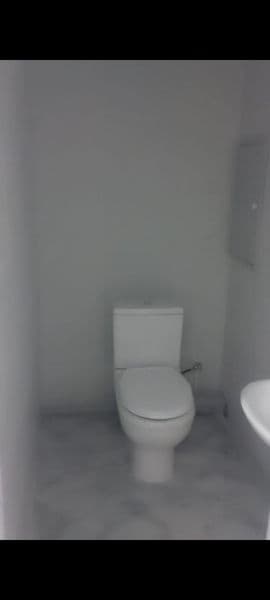 Orikzor bozor oldidan 2 xonali yangi odam yashamagan uy ijar — фото 4