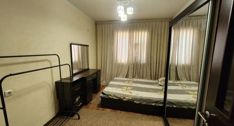 Адрес: Янги Хаёт 5а, <br />
- 2 этаж ғиштлик 7 этажлик дом<b