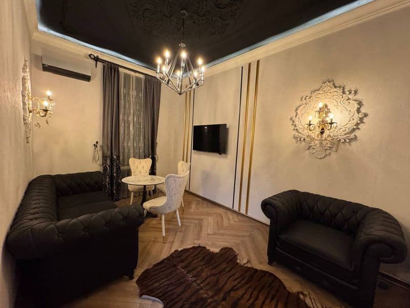 Первая линия по ул Шота Руставели <br />
Есть предоплата за 