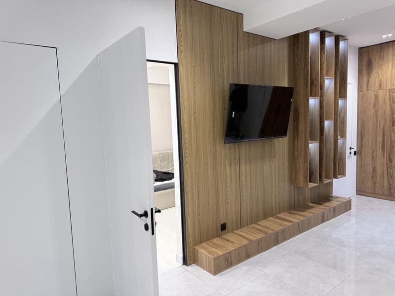 Сдаю квартиру абсолютно новую с авторским ремонтом <br />
Ме — фото 2