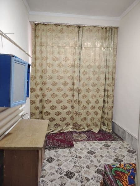 Сдам в своем доме комнату порядочным и окуратным людям   без