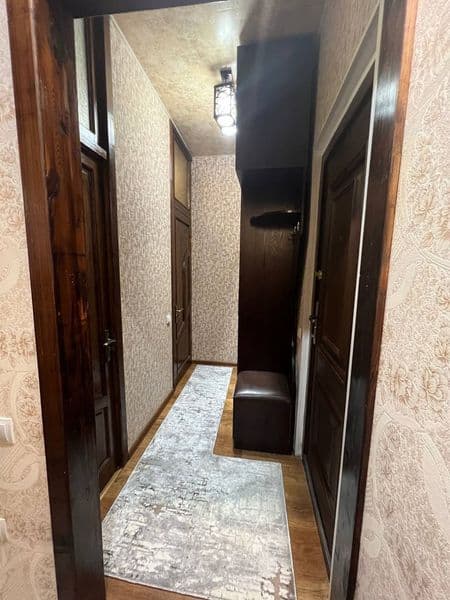 Sirochni arinda Chilonzor 11 Kivartal <br />
1 xona 1 etaj u