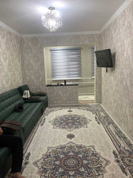 Срочня сдается квартира рисвий ислом Ота мечеть 2 этаж 2 ком