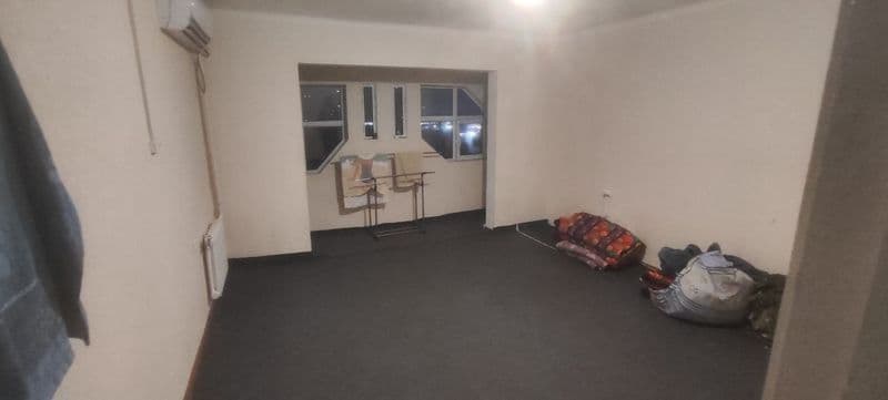 Bollaga kvartira bor Gafur gulom  metrogacha 500 metrlik yol