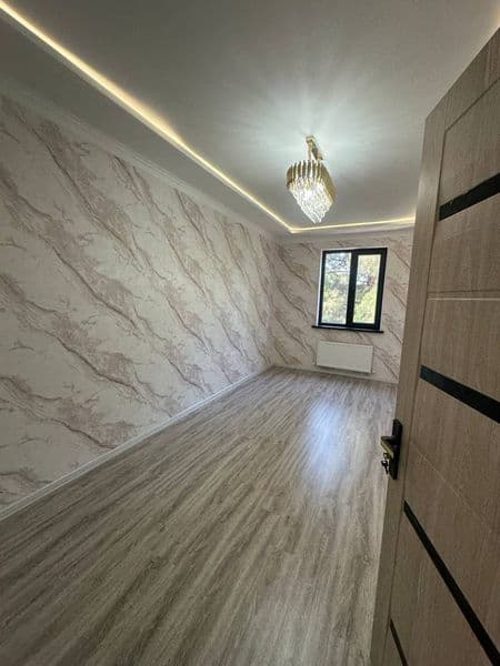 Район - Алмазарский<br />
Ориентир - Беруний<br />
Комнат - 