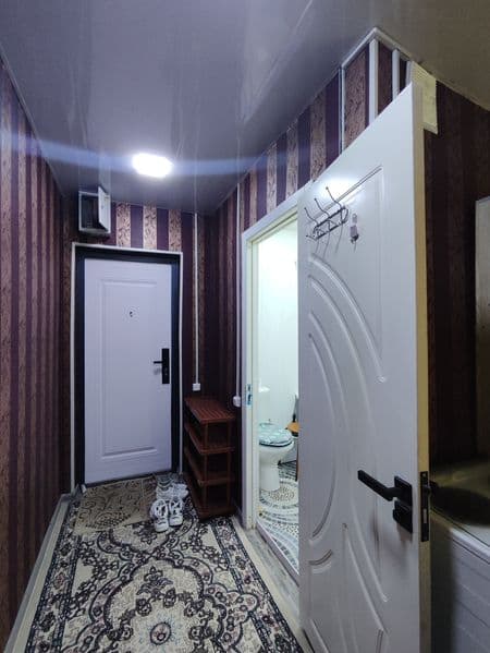 Сдаётся 1 ком кв/2/2, переделана в 2х комнатную, с ремонтом,