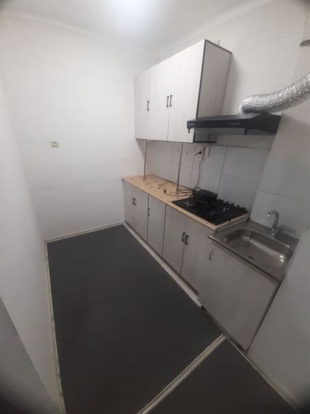 Яшнабод олмос махаллада арендага квартира <br />
2 хонали. 3