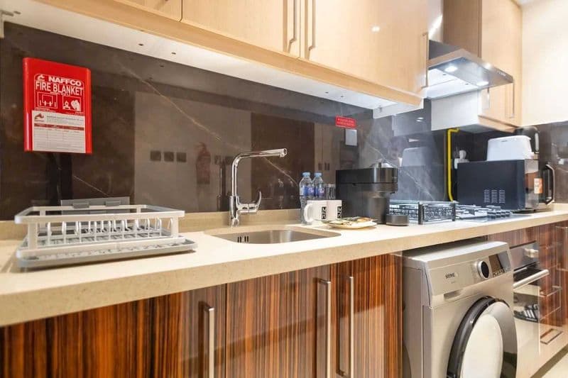 1 комнатную квартиру на 18 этаже,<br />
В квартире есть все  — фото 4