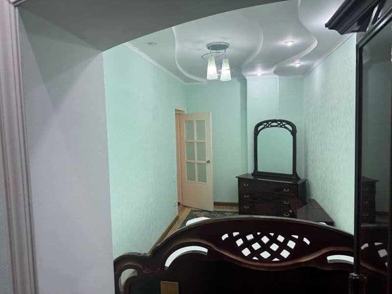 Юнусабадский р-н Ц5 <br />
Комнат- 1в2<br />
Этаж- 13<br />
 — фото 3