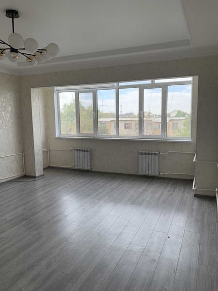 Аренда. <br />
Буюк Ипак Йули <br />
2/5/9, 60м².<br />
Орие