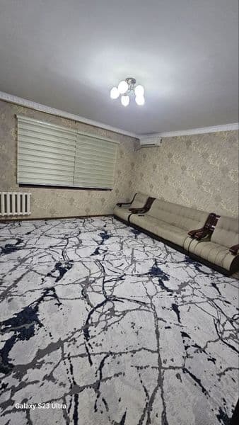 Район - Алмазарский<br />
Ориентир - метро<br />
Комнат - 2<