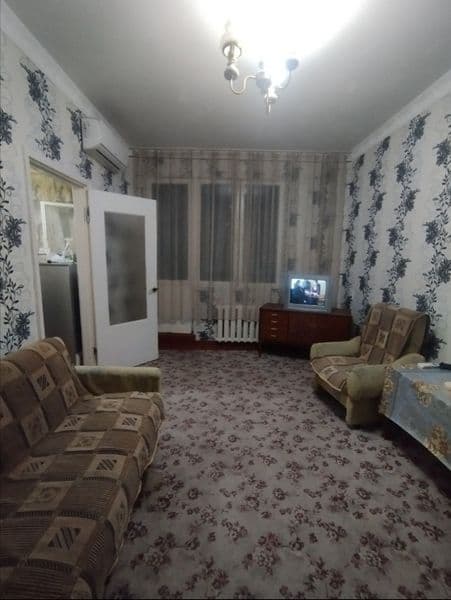 Сдаётся 1 комнатная квартира, на долгий срок, состояние чист