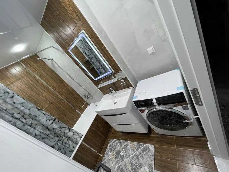 Район: Алмазарский<br />
Ориентир: м.Беруни<br />
<br />
• К — фото 4