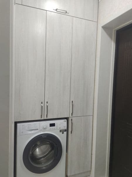 Yashnobad tumani Aviasozlar <br />
1 xonali  uy ,hamma mebel