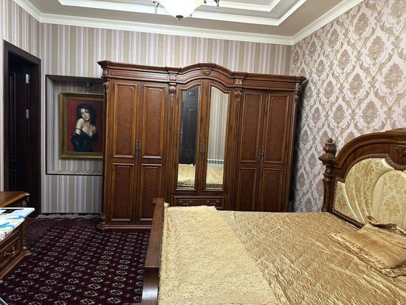 Аренда квартиры в центре города .<br />
Отличная локация Мир — фото 4