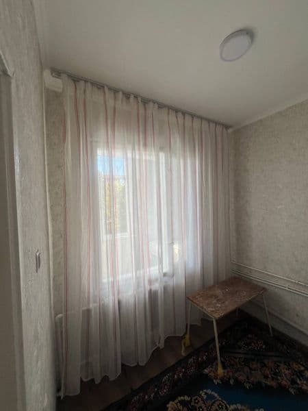 Сдается в аренду квартира 2/4/4<br />
Адрес Юнусабад 6кварта