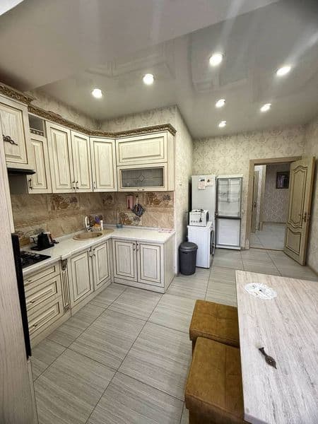 Manzil: Mustaqillik Maydoni, Hyat Regency Hotel, Shedevr Kor — фото 3