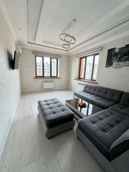 2 ta qiz olinadi hona kota hamma narsa bor <br />
150$ dan k