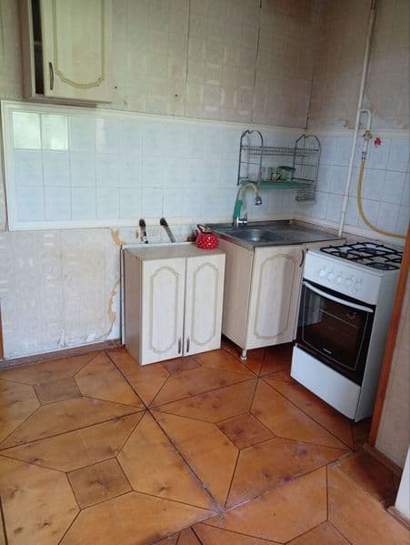 Юнусабад 10 кварталда 1 хона ижарага берилади. Ичи буш. Коне — фото 4