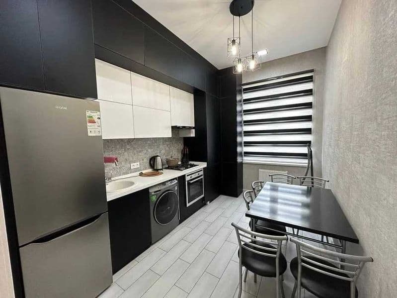 Район ; Мирабадский<br />
Адрес : Метро Космонавтов<br />
<b — фото 3