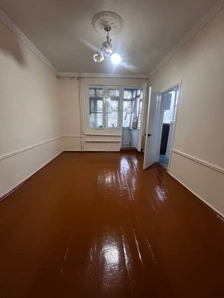 Двухкомнатная квартира на четвёртом этаже в пяти этажном дом