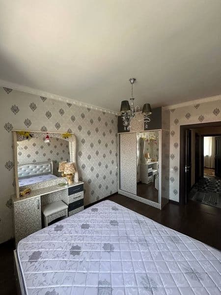 Арендага 3 хонали уй<br />
Спальный, кухонный мебеллари била