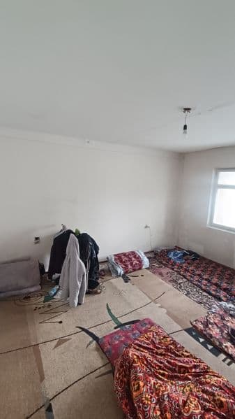 Kvartirada 3 joy bor <br />
800 ming dan<br />
<br />
930752