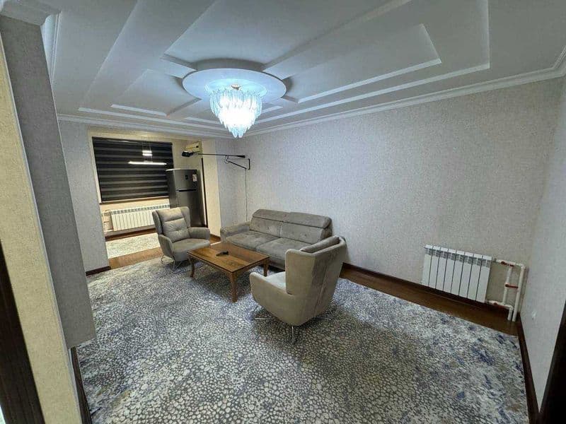 •Район: Чиланзарский<br />
•Адрес: Чиланзар 7кв<br />
•Орент