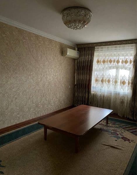 Аренда<br />
Корасарой<br />
3 хонали уй<br />
3 этаж<br />
