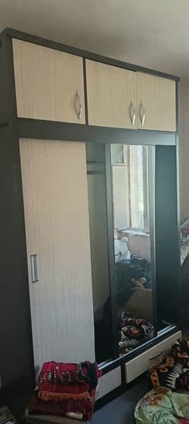 Ижарага берилади<br />
3 хонали квартира. 1 этаж<br />
ЯНГИХ