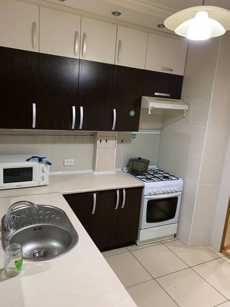 Срочно сдаю 3-х комнатную квартиру.Для семейной пары с детьм