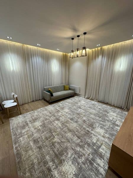 Сдается 2х комнатная квартира в центре города . <br />
Имеет — фото 2