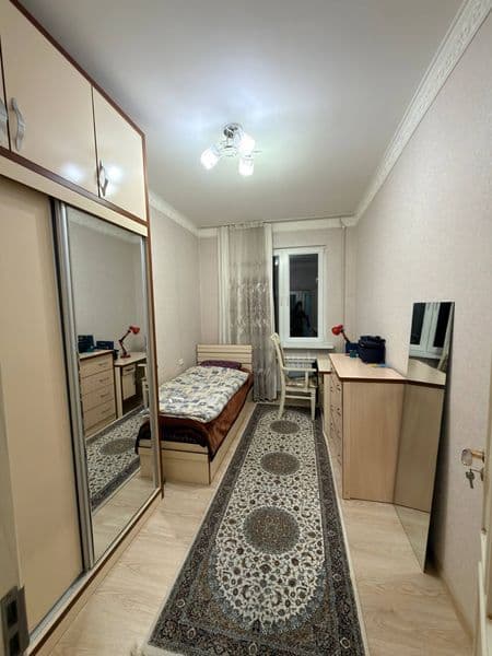 Sheriklikka bitta qiz kerak student,  uqiydigan ishledigan a