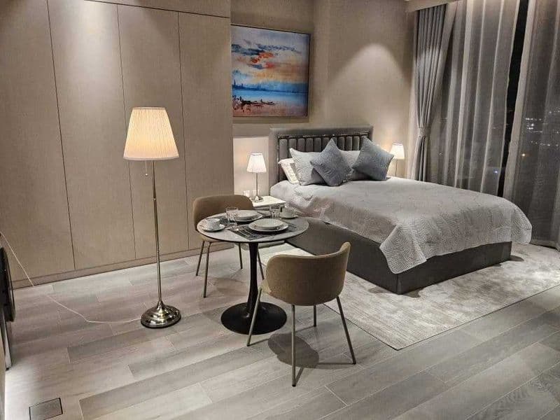 1 комнатную квартиру на 5 этаже,<br />
В квартире есть все н