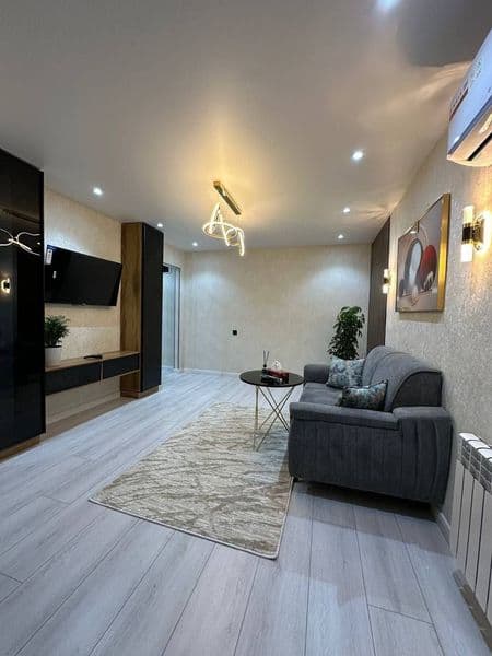 Yakkasaroy tumanida, Oybek metrosi yonida 2 xonali shinam va — фото 2