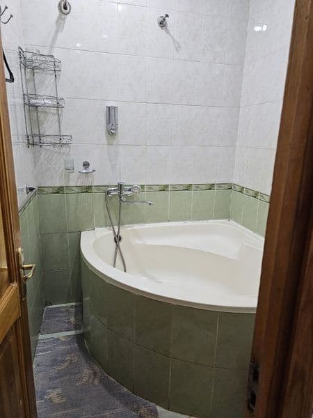 Sherillikka bir kishi kerak<br />
Mirzo Ulugbek metro ham ya — фото 4